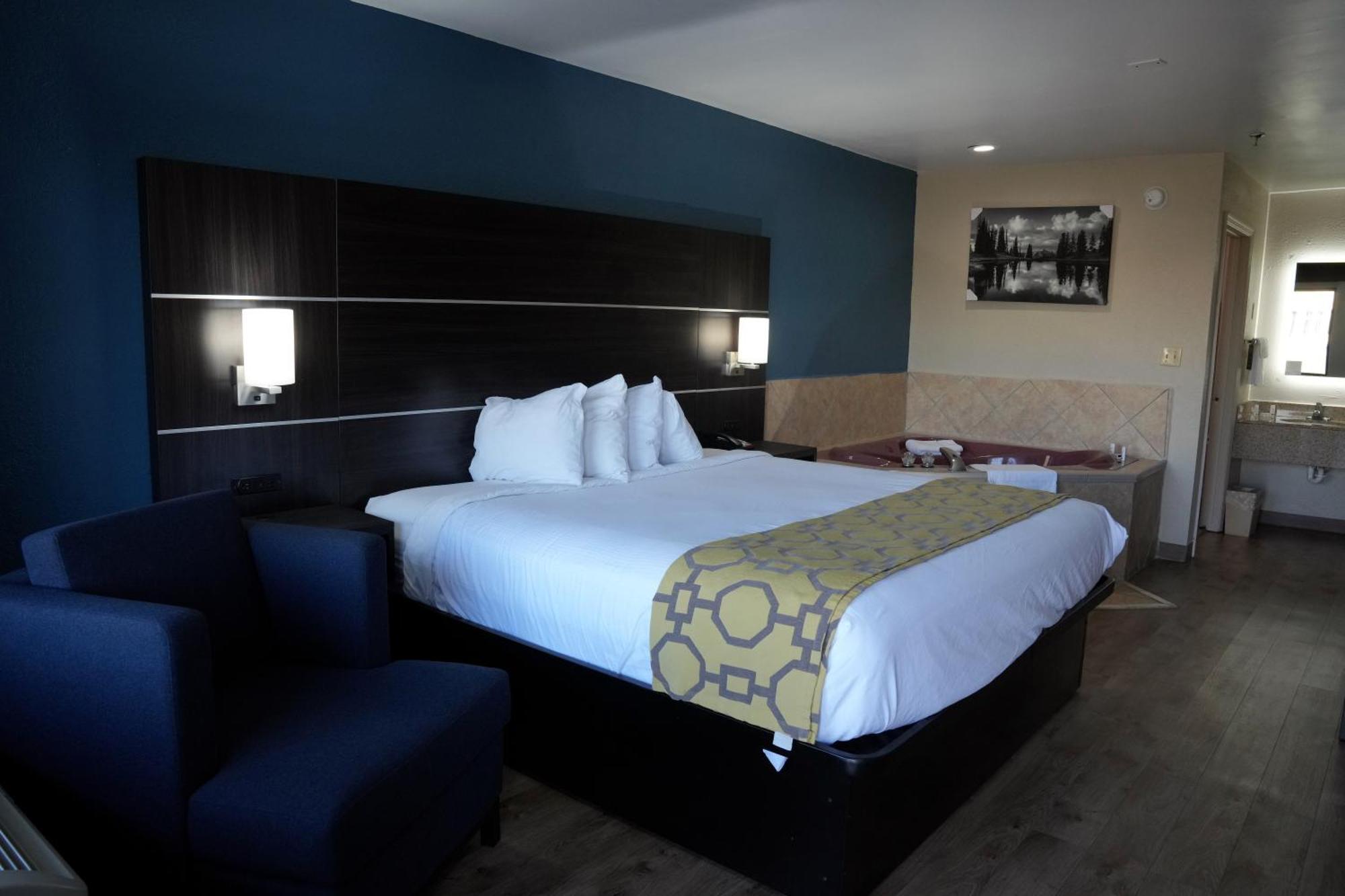 Baymont Inn & Suites Manning Exteriör bild