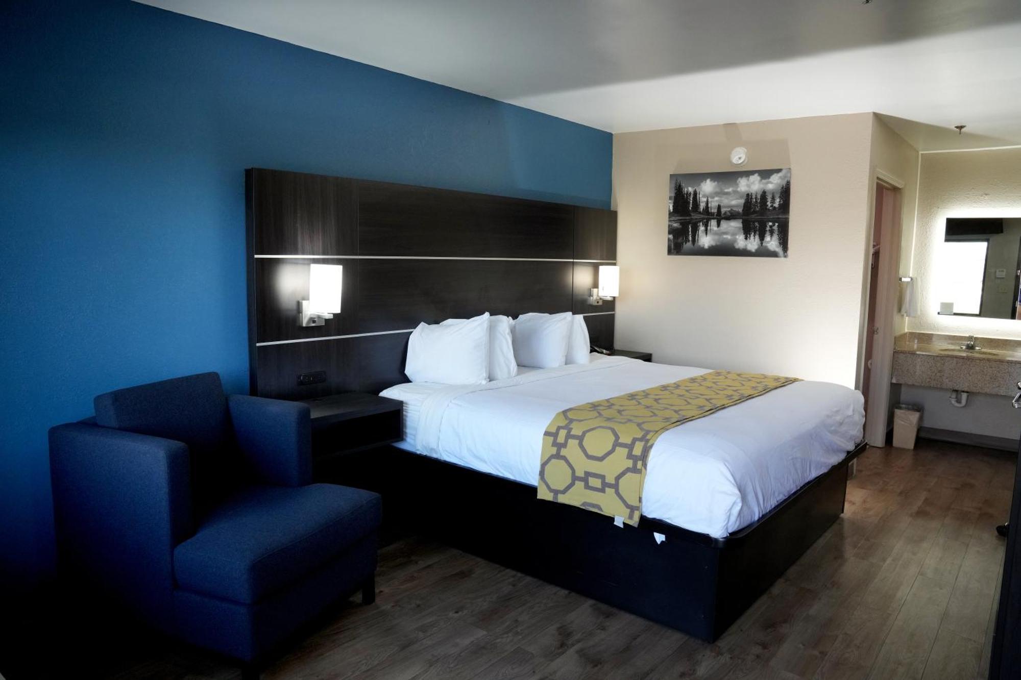 Baymont Inn & Suites Manning Exteriör bild