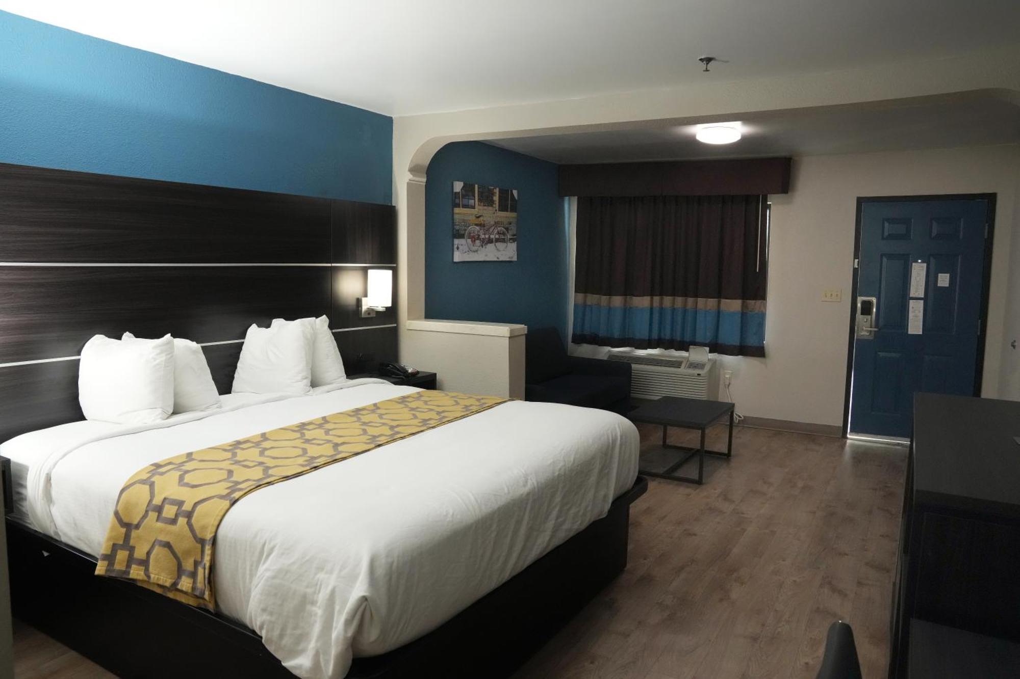 Baymont Inn & Suites Manning Exteriör bild