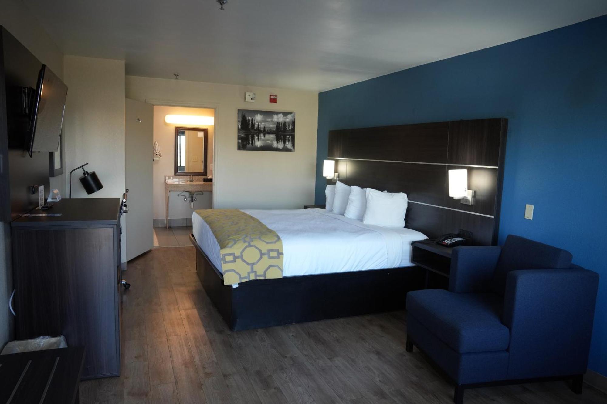 Baymont Inn & Suites Manning Exteriör bild